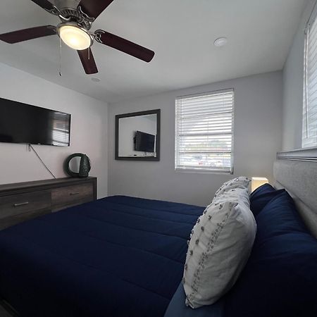 Charming Two Bedroom Apartment. Miami Luaran gambar