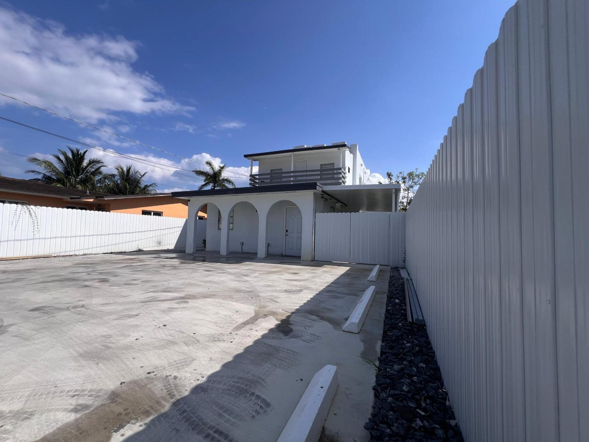 Charming Two Bedroom Apartment. Miami Luaran gambar