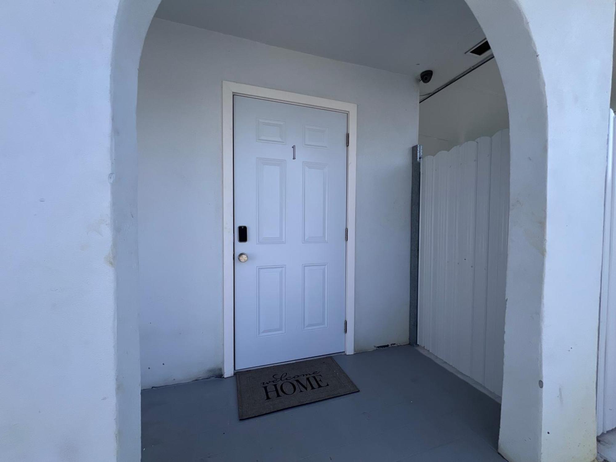 Charming Two Bedroom Apartment. Miami Luaran gambar