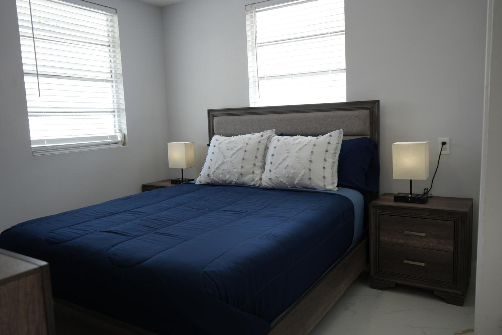 Charming Two Bedroom Apartment. Miami Luaran gambar