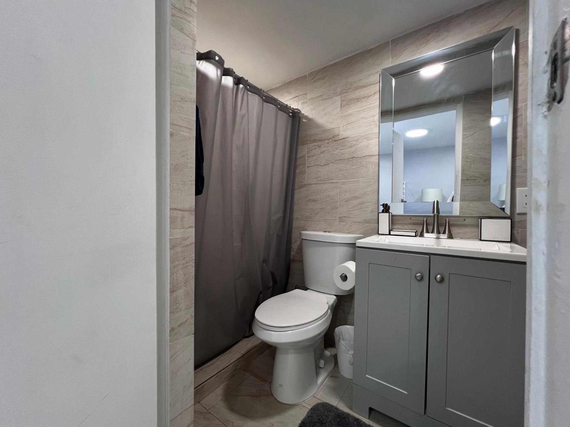 Charming Two Bedroom Apartment. Miami Luaran gambar